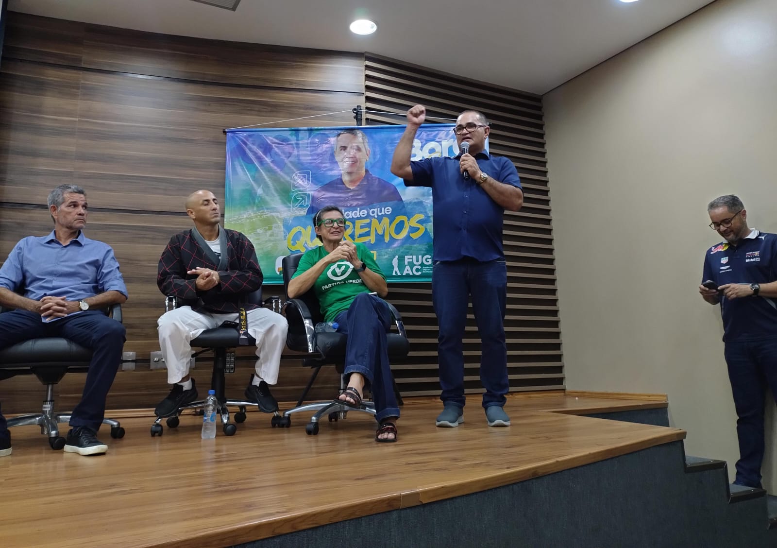 Tanizio rasga elogios a Gladson em evento da pré-campanha de Marcus Alexandre e fala em “grande parceria” com o governador